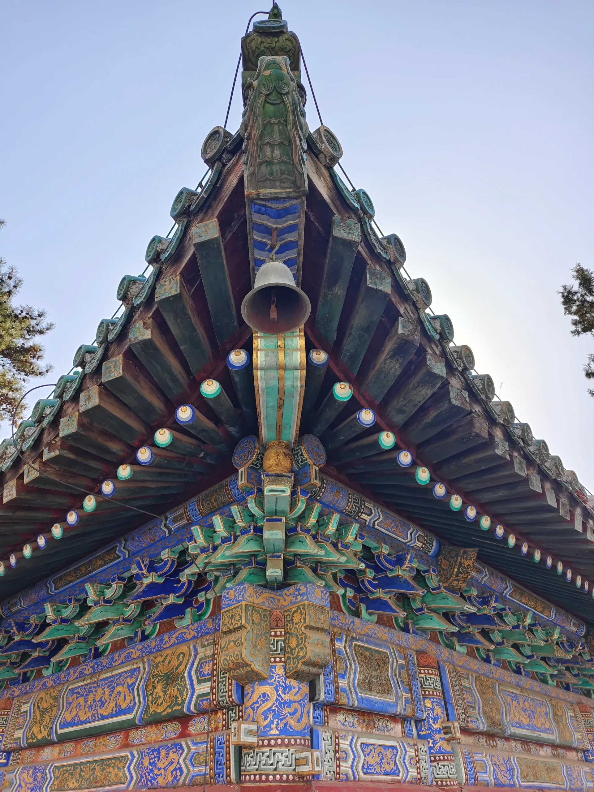 今天一大早就去了潭柘寺,怀着虔诚的心祈求平安