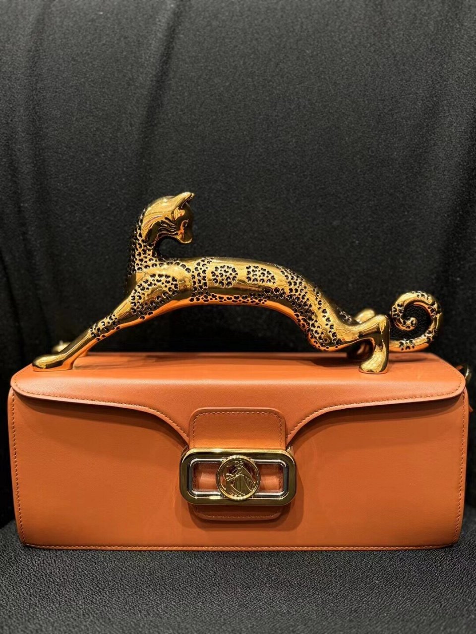 快把艺术带回家～lanvin  99这些艺术包包也太高级太贵气啦06!