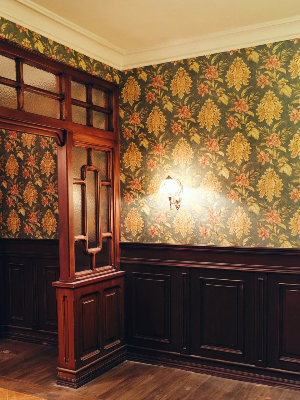 🌆💃现在,这个梦想就在老上海民国风摄影基地变为现实!