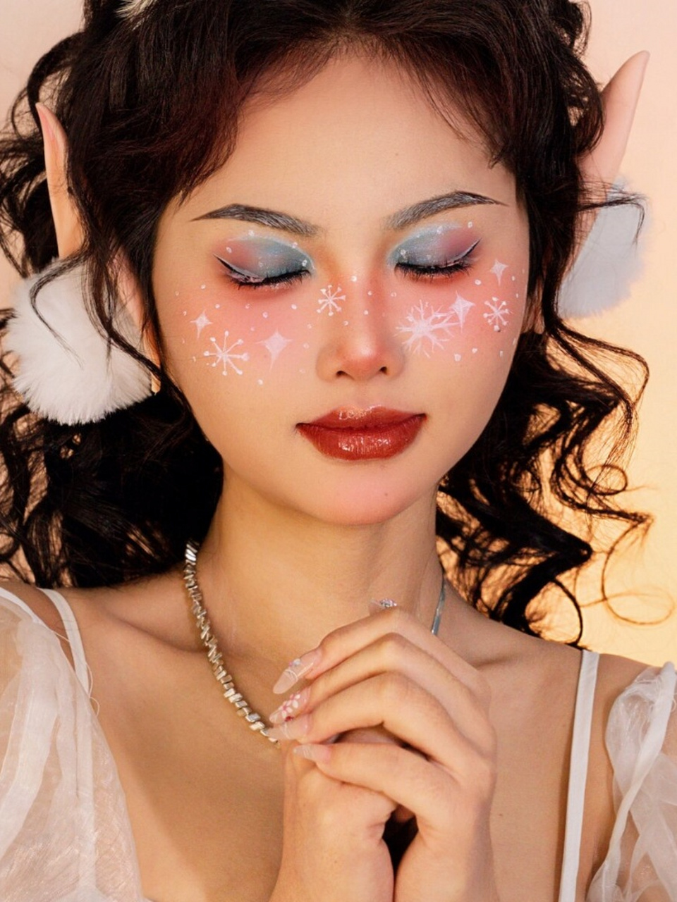 小鹿精灵妆容分享  94在这个充满神秘和梦幻的时刻,让我们一起探索