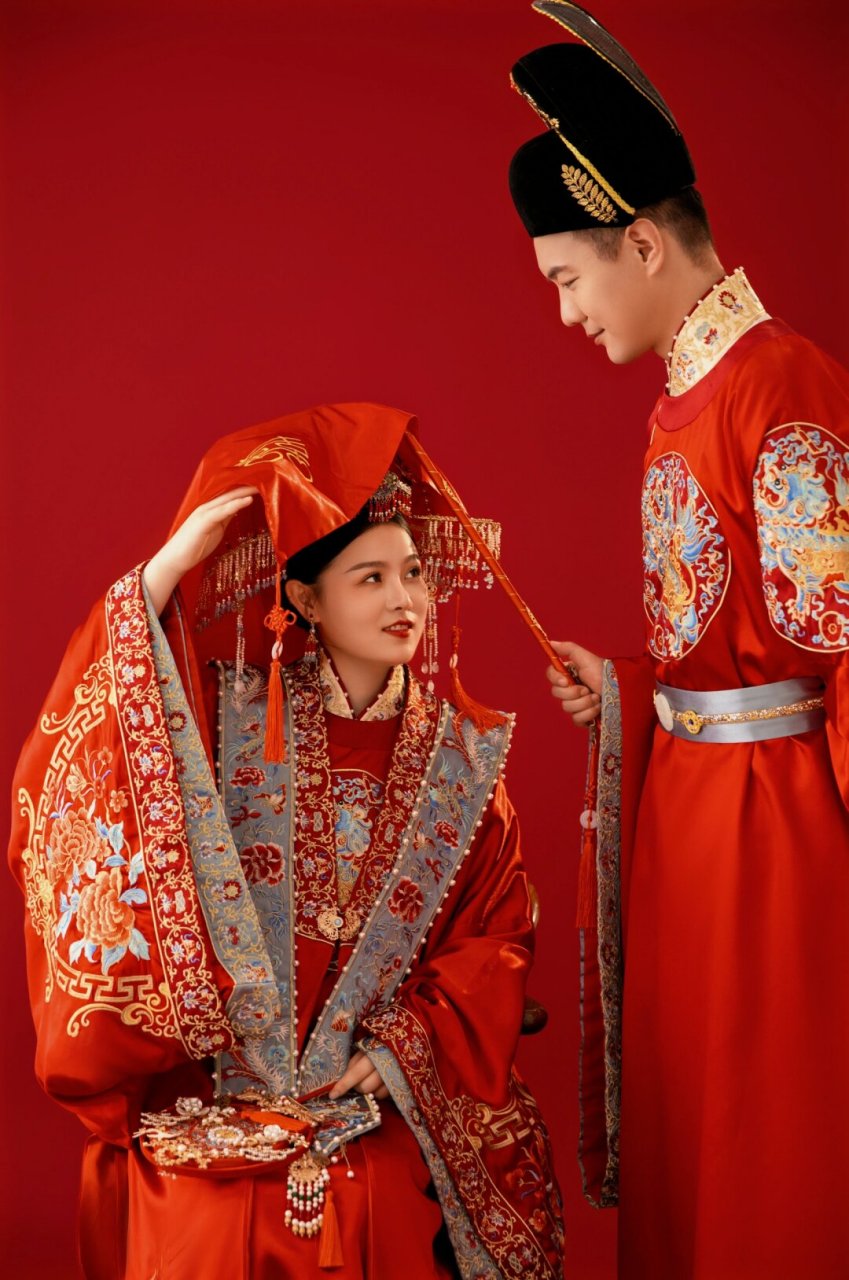 汉服婚纱照  93结发为夫妻,恩爱两不疑,这是我们对爱情最美的誓言.