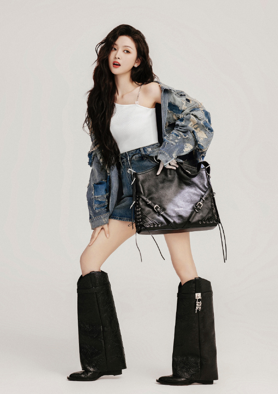 吴宣仪# 看上半身:好美姐是我的天菜. 看全身照:什么鬼?