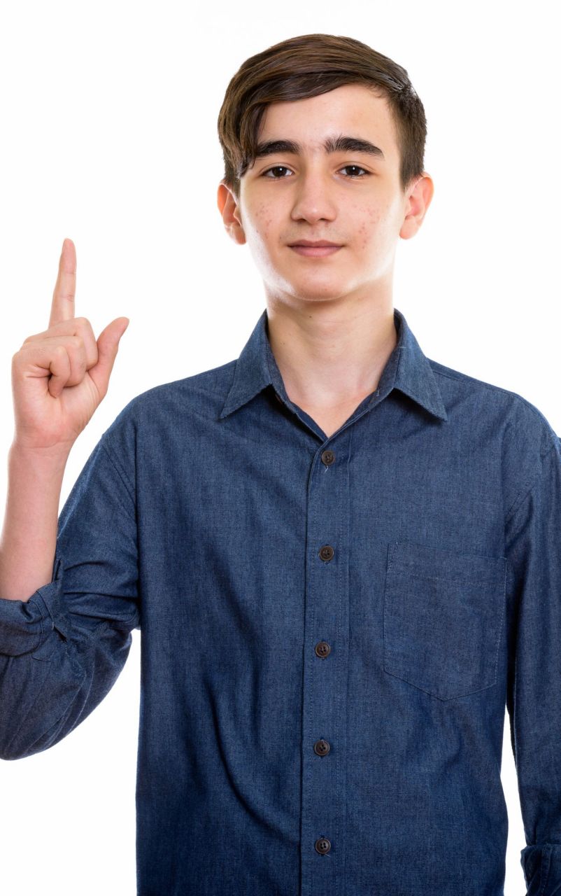 发誓的手势因文化,地域和个人习惯的不同而有所差异.  2.