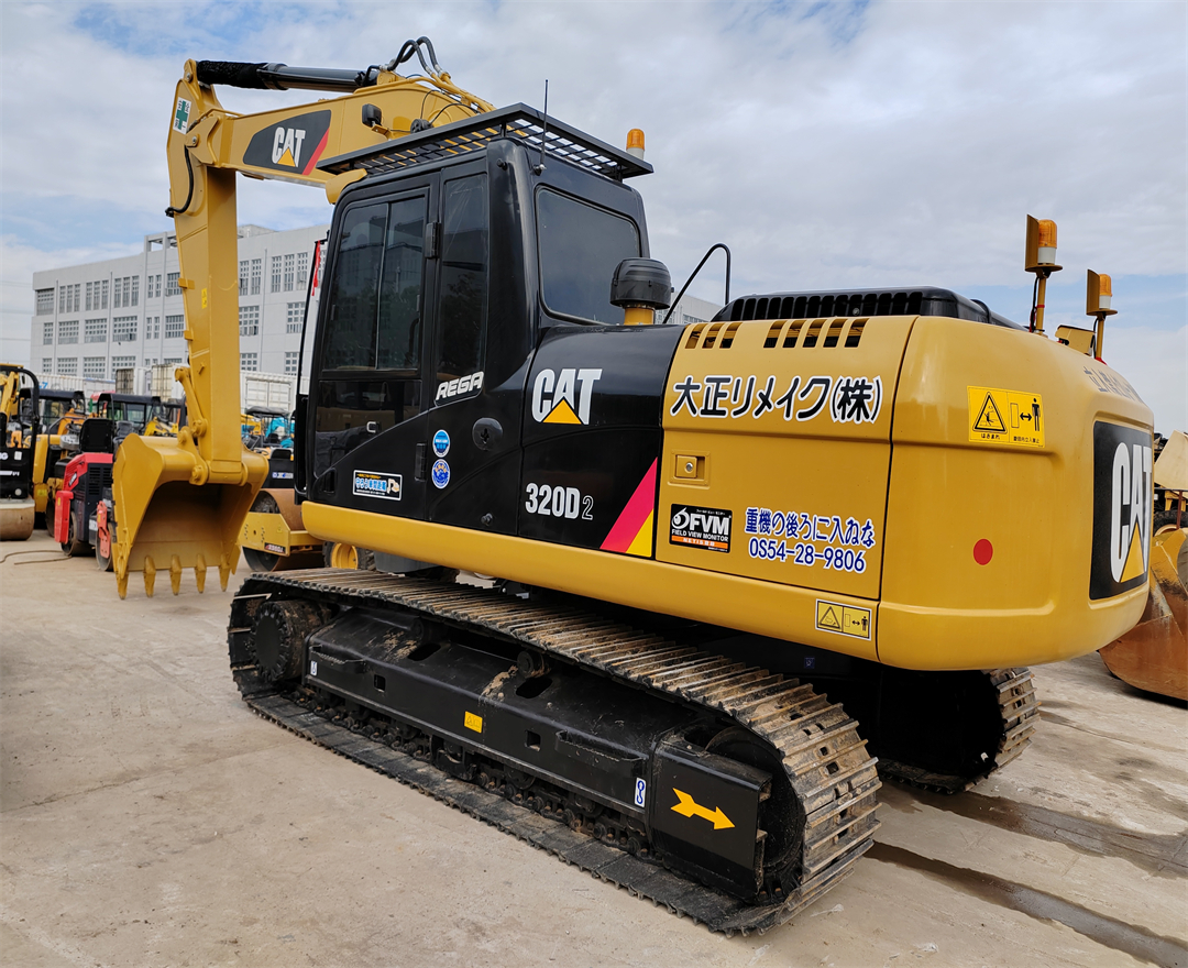 二手挖掘机,卡特320d小松200-8外贸价格