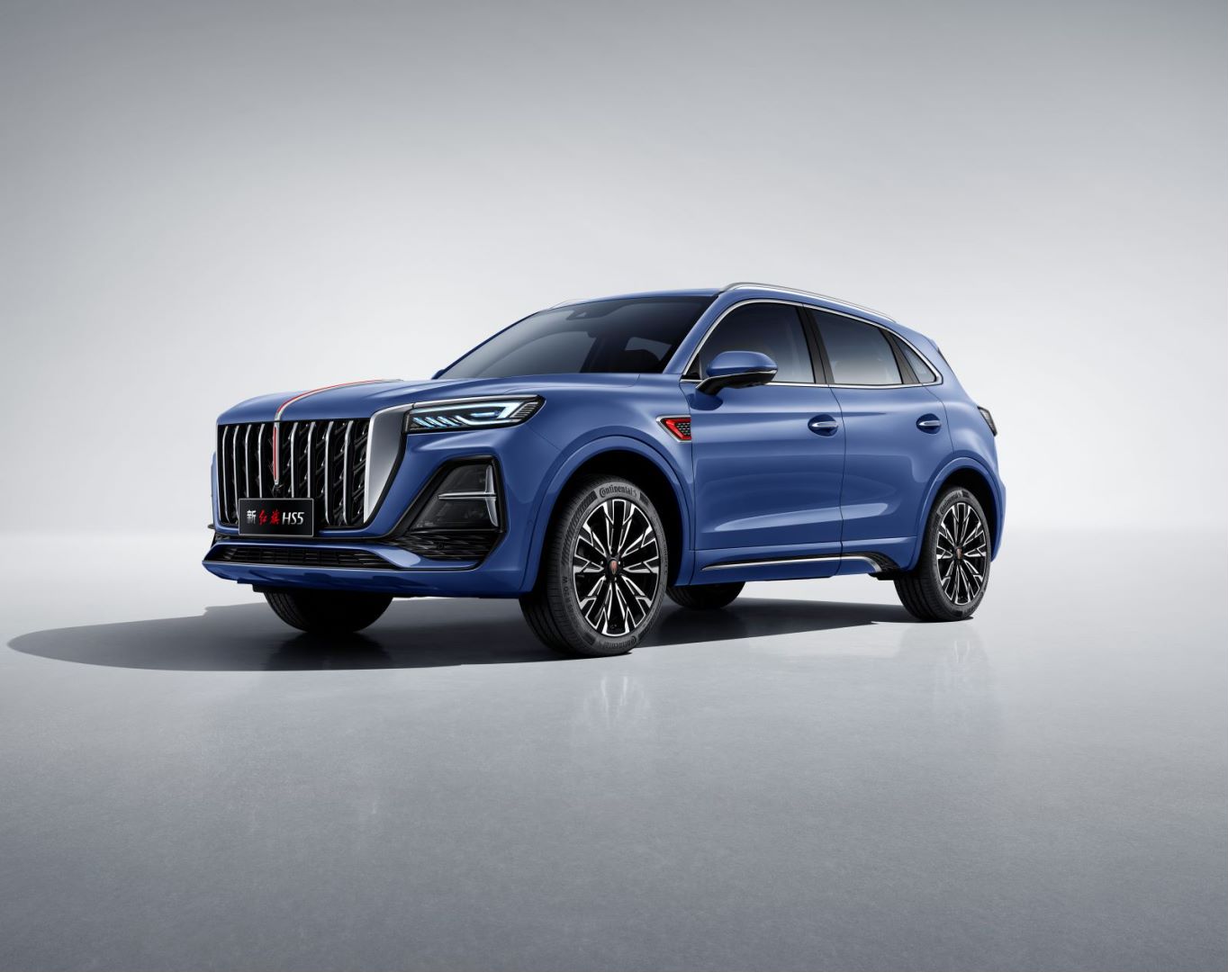 国货之光·强者当红:新红旗hs5如何成为50万家庭首选豪华suv?