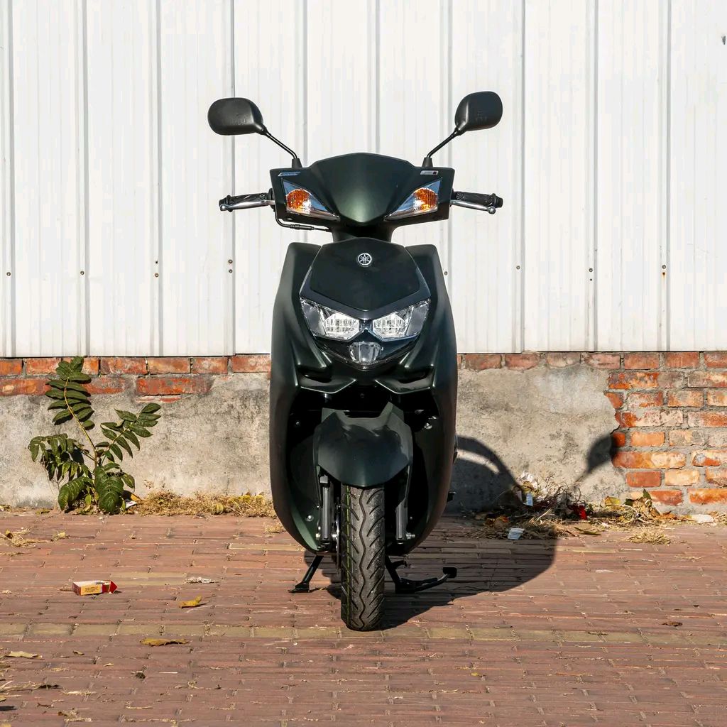 9580元,雅马哈最好看的小踏板!赛鹰gt125