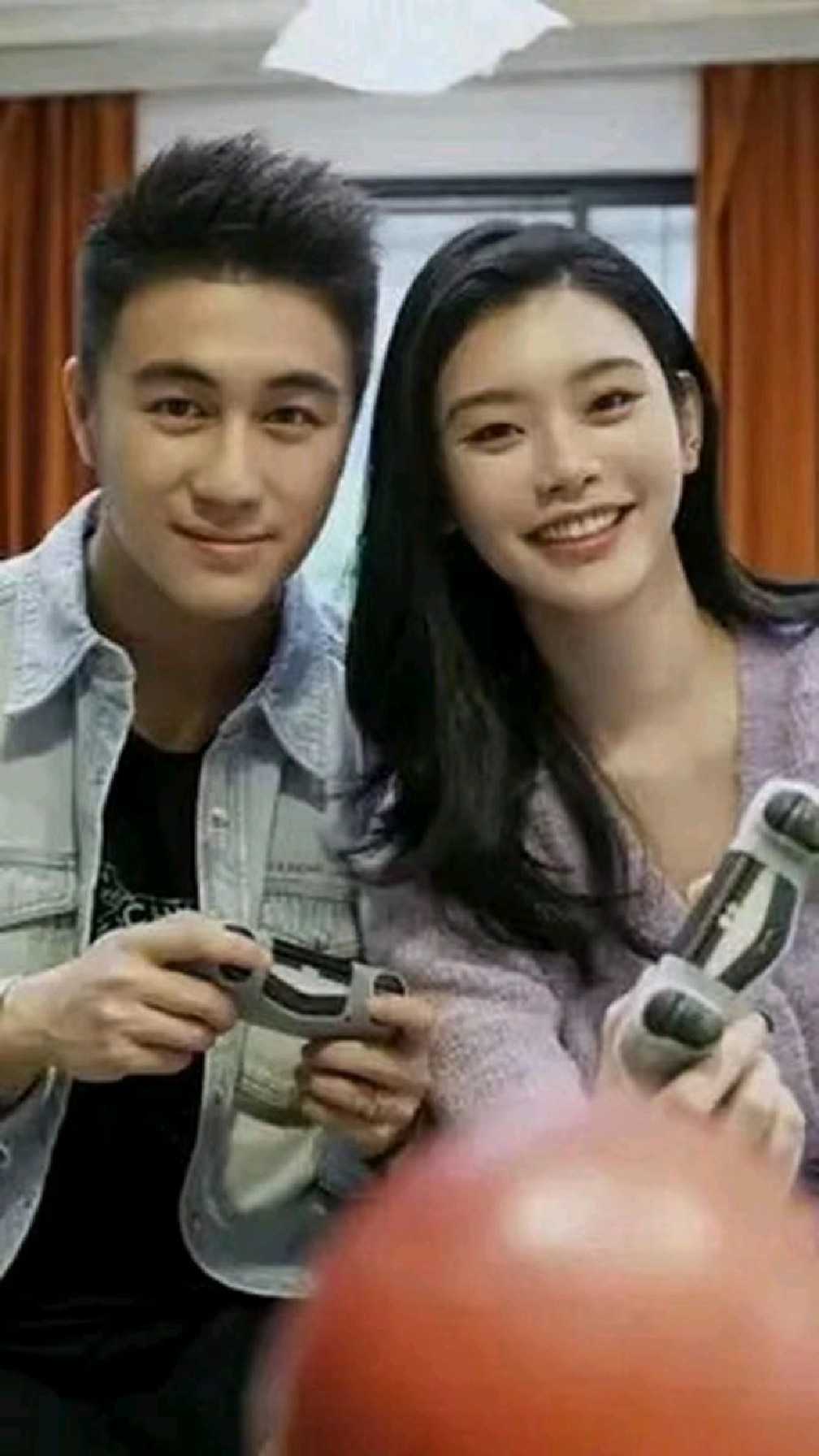 刘强东摸一夜七次的幕后迷人巨乳女友l