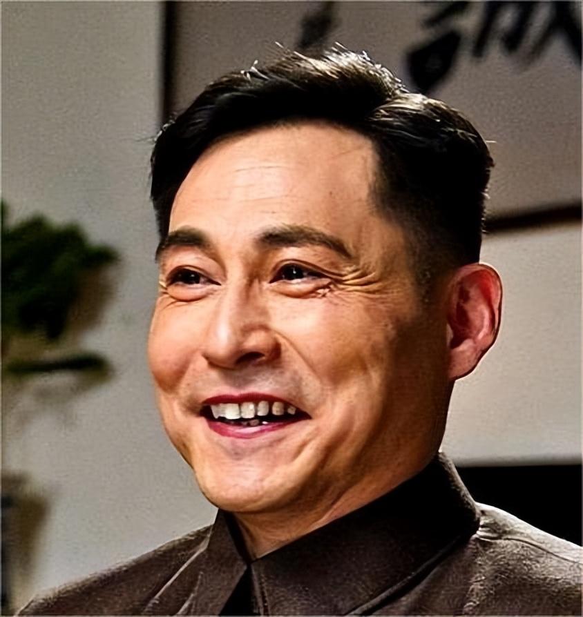 回顾演员杨俊勇接连丧父丧母又丧妻57岁去世留下孤苦儿子