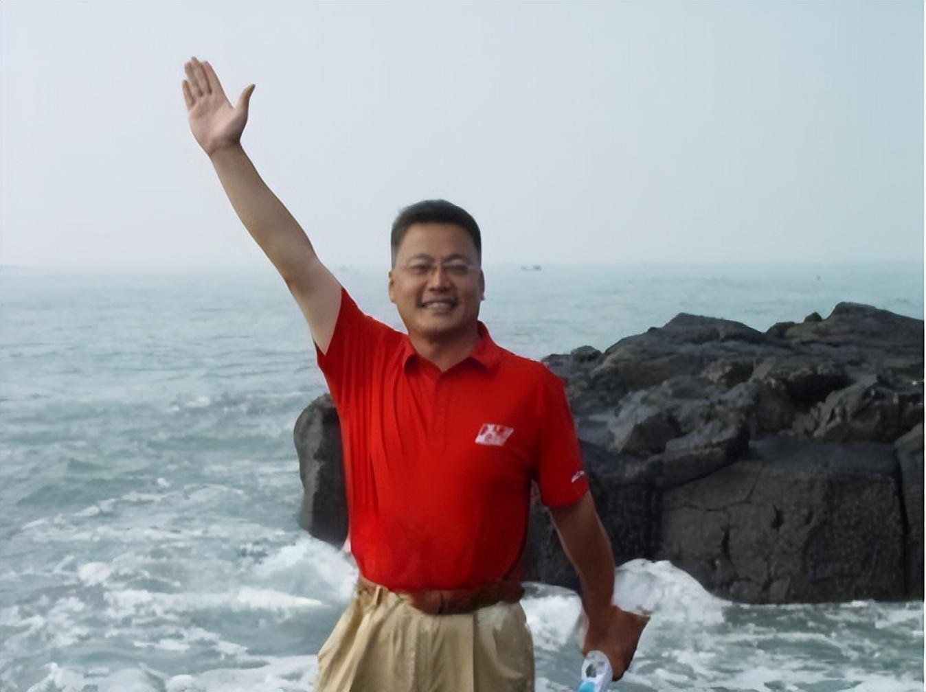 回顾董倩与王世林央视一对著名主持人夫妻风光背后是心酸