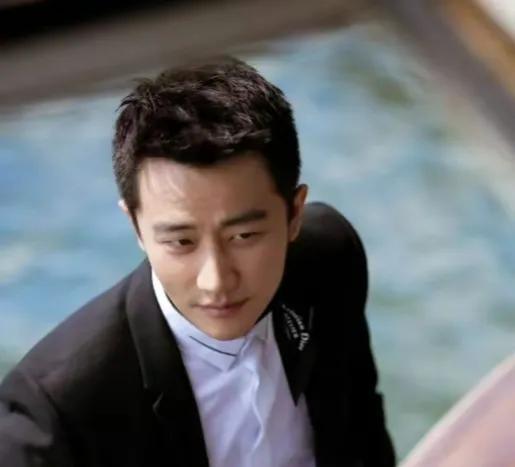 回顾黄轩父亲黄雁平为公益事业献生命儿子用15封家书替我尽孝