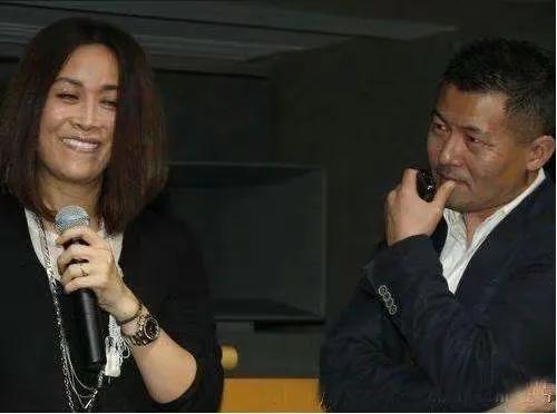 回顾那英为爱未婚先育分手后带儿子嫁给孟桐今生活幸福甜蜜