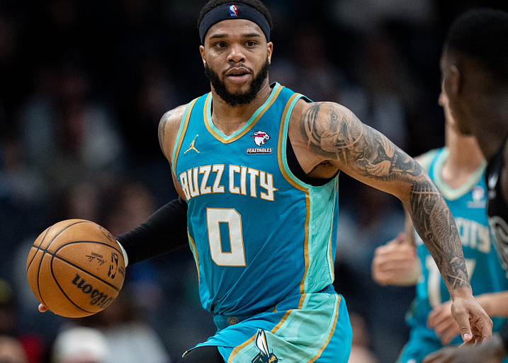 艾顿轰30 19仍无缘今日最佳!对不起!你碰到nba传奇了