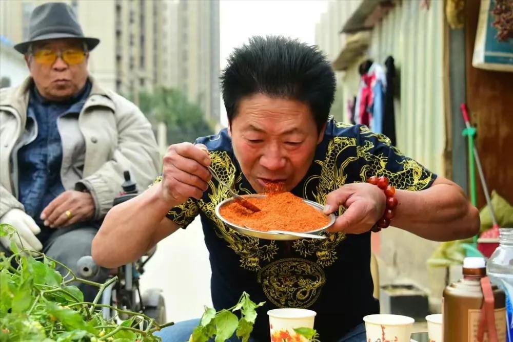 回顾李永志每天5斤辣椒配白酒被誉为中国辣王后来怎样了