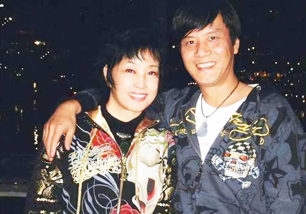 《皇嫂田桂花》第一部的时候,刘晓庆提供给记者的名单有方青卓,刘晓晔