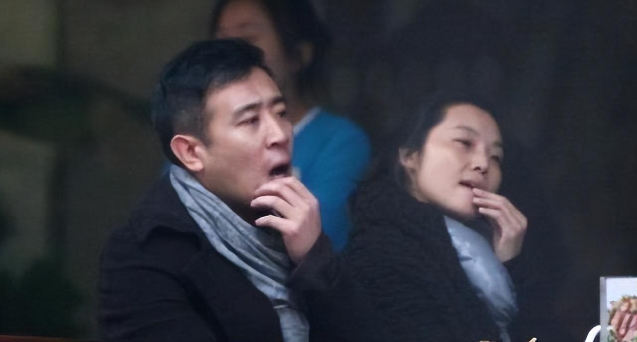 回顾于和伟8个哥哥姐姐供他读书红了不忘本给他们买车买房