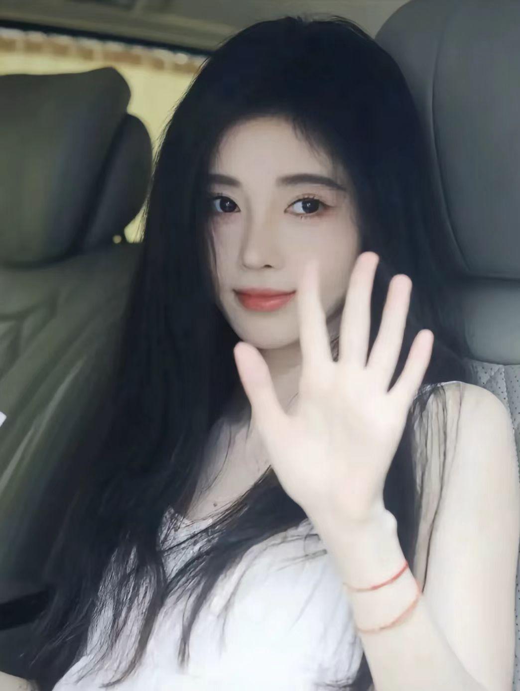 鞠婧祎的成名之路从平凡到四千年的美女