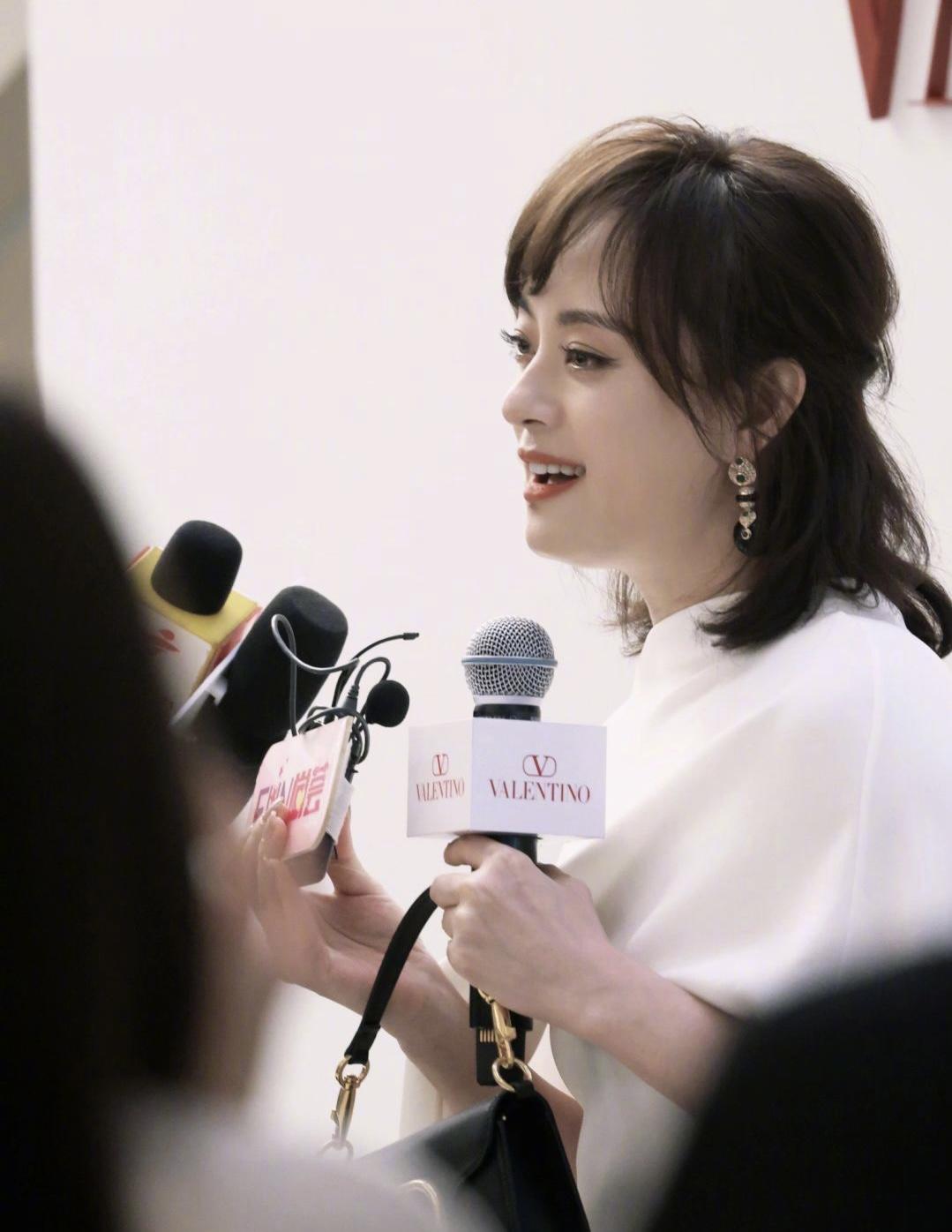 孙俪生动诠释什么叫"好发型赛削骨",发型只要选对,颜值轻松翻倍.