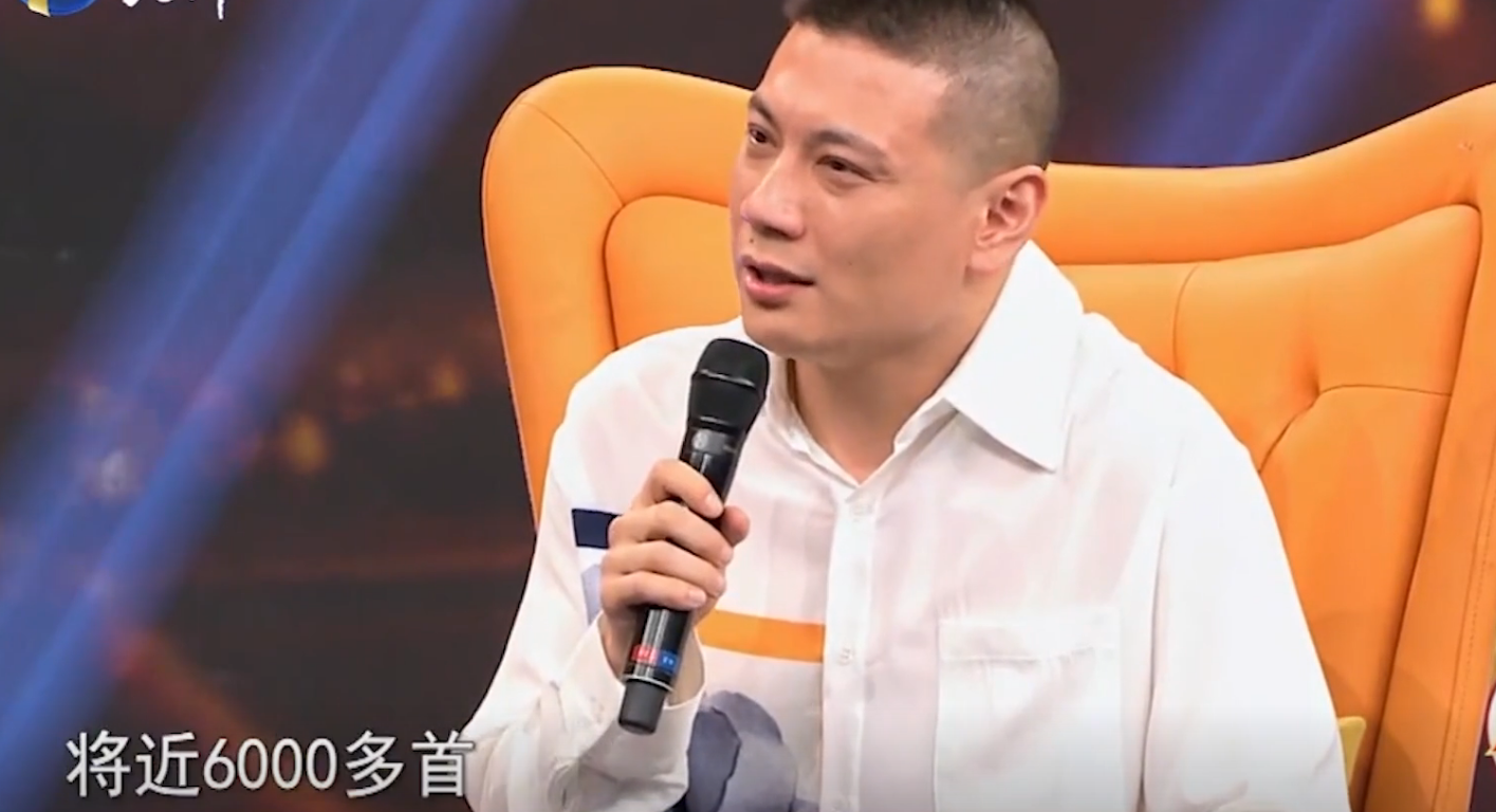 回顾歌手白雪38岁与富豪离婚二婚嫁小8岁东北小伙今怎样了