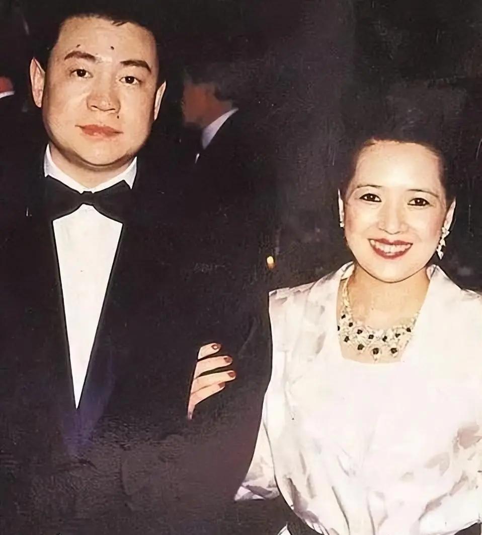 回顾分走富豪刘銮雄700亿的女人甘比有着怎么独特的魅力