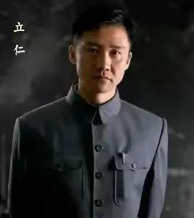 回顾演员黄志忠:离婚那天忍不住痛哭,儿子一句话刺痛他的内心!