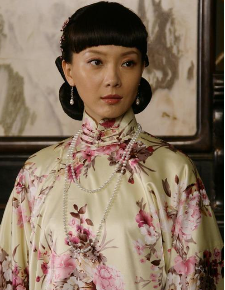 回顾陈数为继子放弃生育目睹丈夫梅开三度不离婚到底图什么