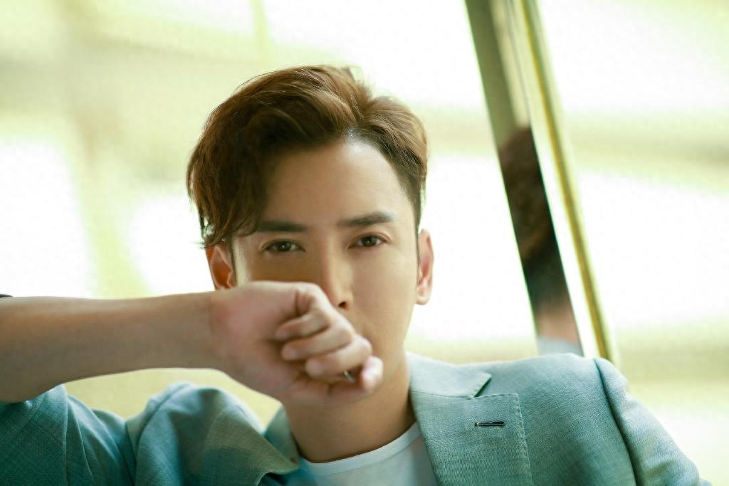 韩栋我这辈子正确的决定就是娶了经纪人为妻