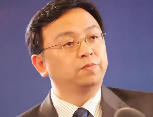 回顾王传福13岁丧父15岁丧母嫂子卖嫁妆供学今身价百亿不忘兄嫂