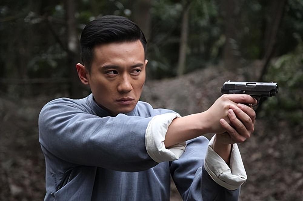 回顾演员徐洪浩比妻子大10岁戏里演父女戏外恩爱幸福惹人羡