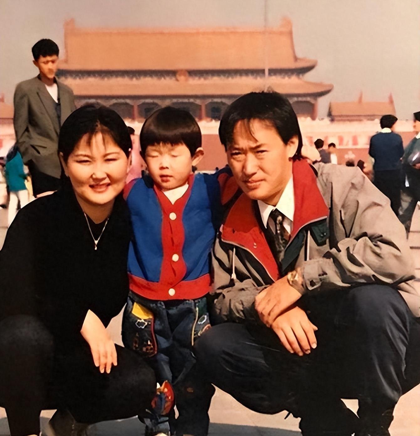 女儿(其实是侄女)名字叫英格玛.这首歌是由爸爸作词作曲.