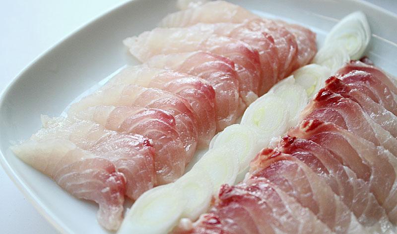 鱼肚子里的一层黑膜是什么是脏东西吗到底能不能吃