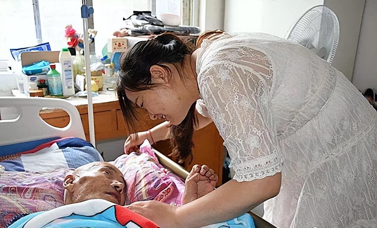 1988年春天,随着一声响亮的婴儿啼哭声,蒙城县岳坊镇一户人家第六个