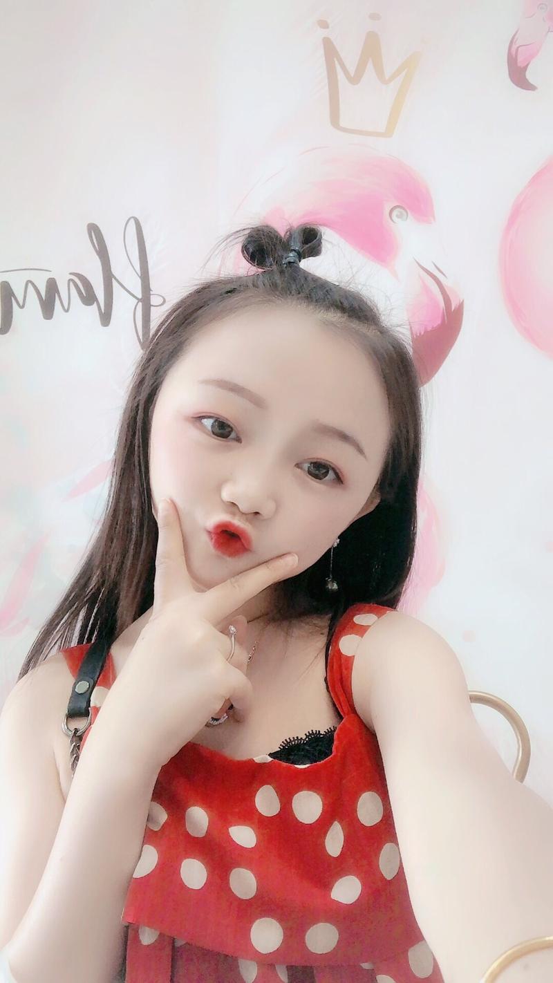 19年成都最美袖珍女结婚32岁模样像10岁婚后生活羡煞旁人