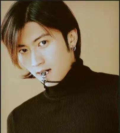 回顾霍汶希捧红谢霆锋坚持未婚生女她的故事比想象中精彩