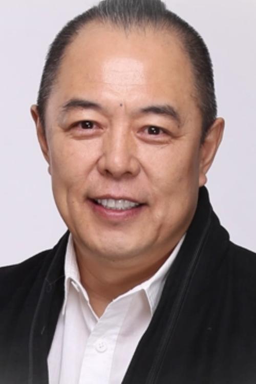 回顾张铁林老年得到惩罚做手术依靠轮椅活动至今独身一人