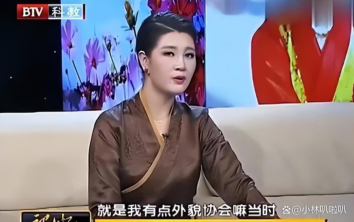回顾歌手降央卓玛因丈夫高颜值倒追婚后生3胎如今怎么样了