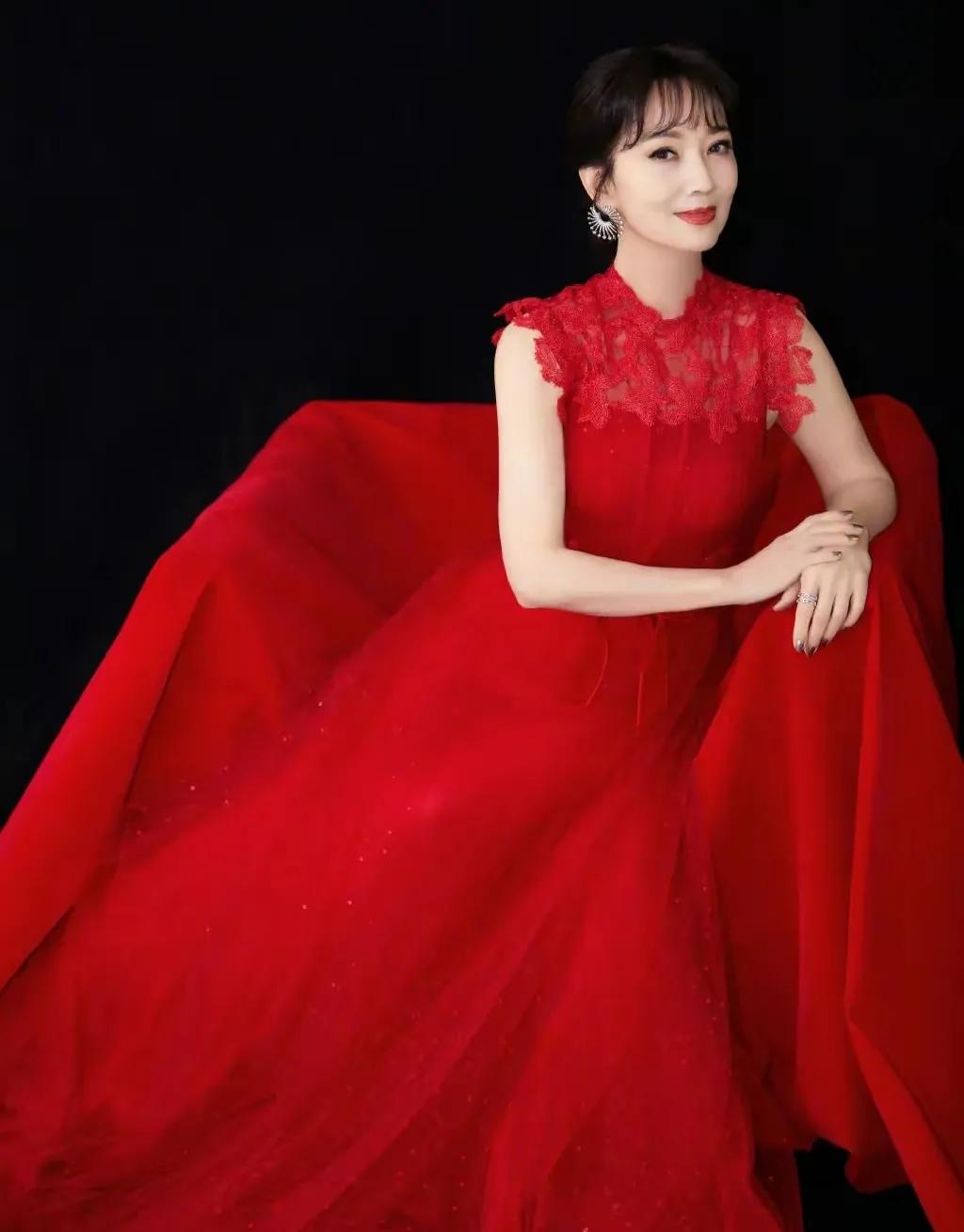 回顾赵雅芝的骄傲三个儿子都是学霸今大儿子44岁二儿子40岁