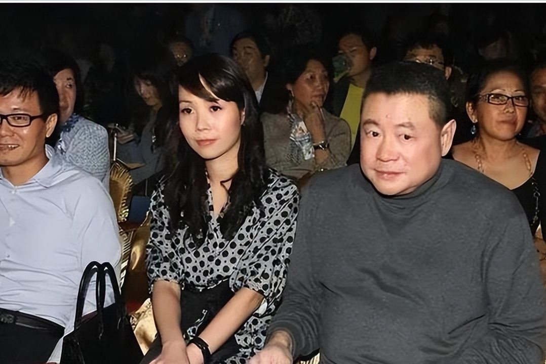 回顾分走富豪刘銮雄700亿的女人甘比有着怎么独特的魅力