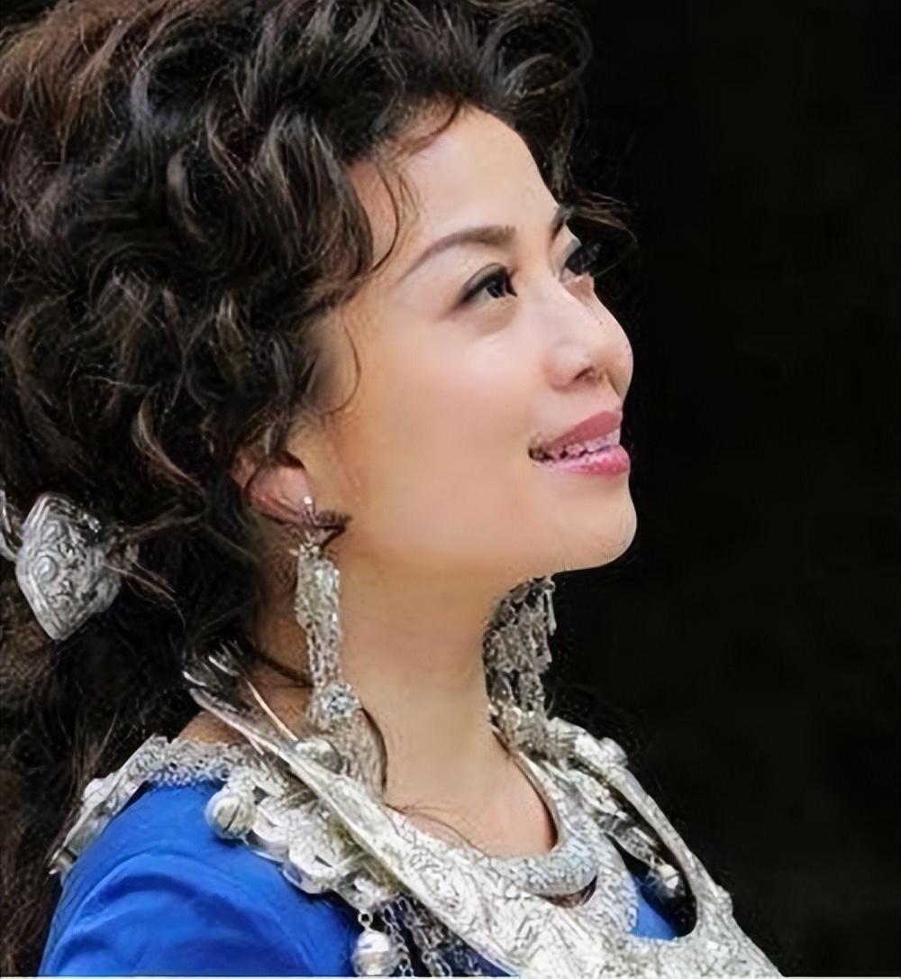 回顾歌唱家张也虽没结婚但不代表没伴侣女人一生不该只有婚姻