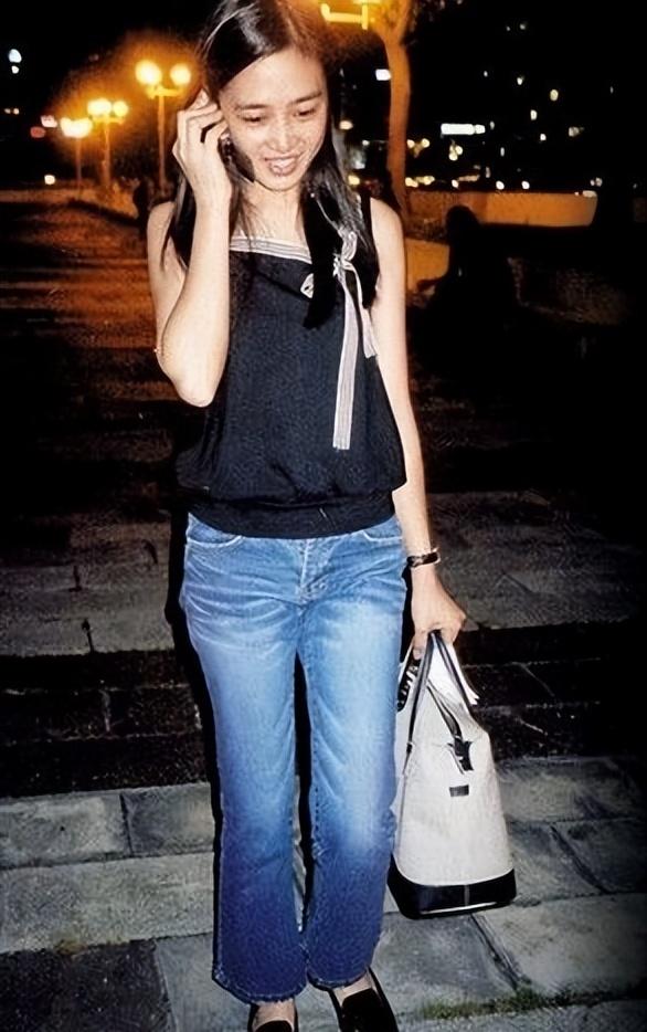 回顾豪门千金朱丽倩携亿万身家嫁给刘德华46岁高龄产子今怎样了