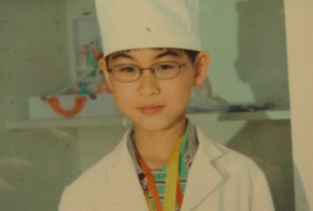 1971年出生的郎永淳是徐州人,虽然父母都是在工厂上班的普通工人,但