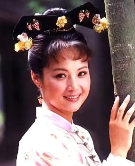 回顾演员刘之冰为继女爱情把关送她出嫁流泪她就是我亲女儿