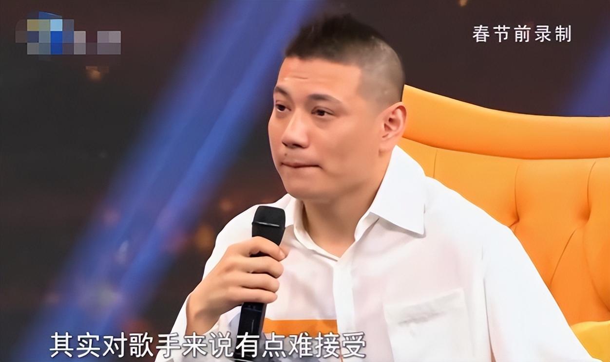 回顾歌手白雪38岁与富豪离婚二婚嫁小8岁东北小伙今怎样了