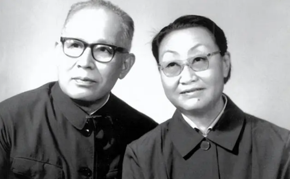 永不消逝的电波原型:王光美的四哥,卧底遇真爱,苦等8年重逢