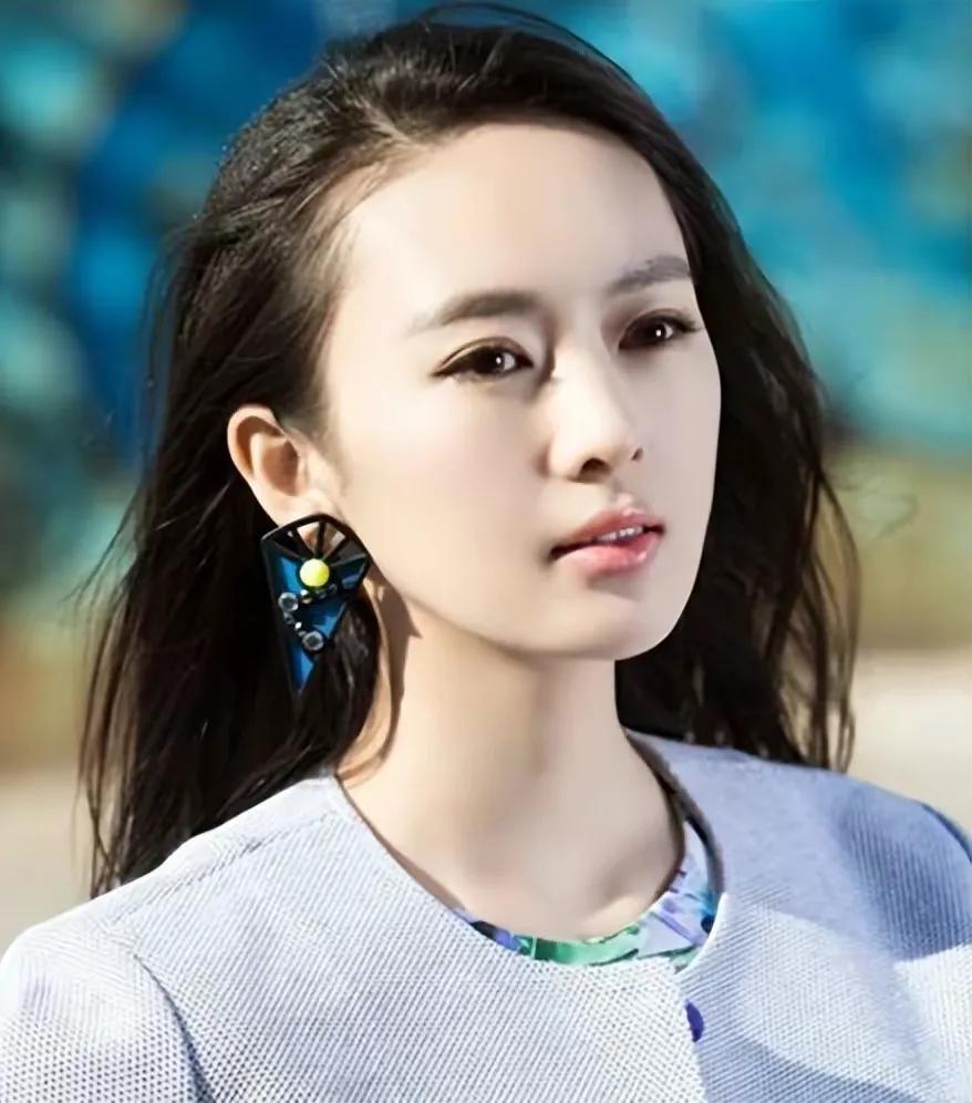 回顾演员童谣嫁给王冉后苦尽甘来没孩子也不影响我们的感情