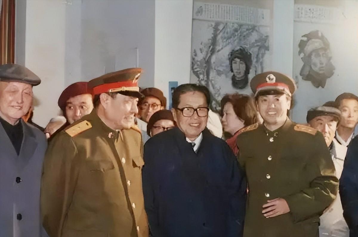 1983年副军长迎接军长上任见面后懵了你是当年的那个小兵吗