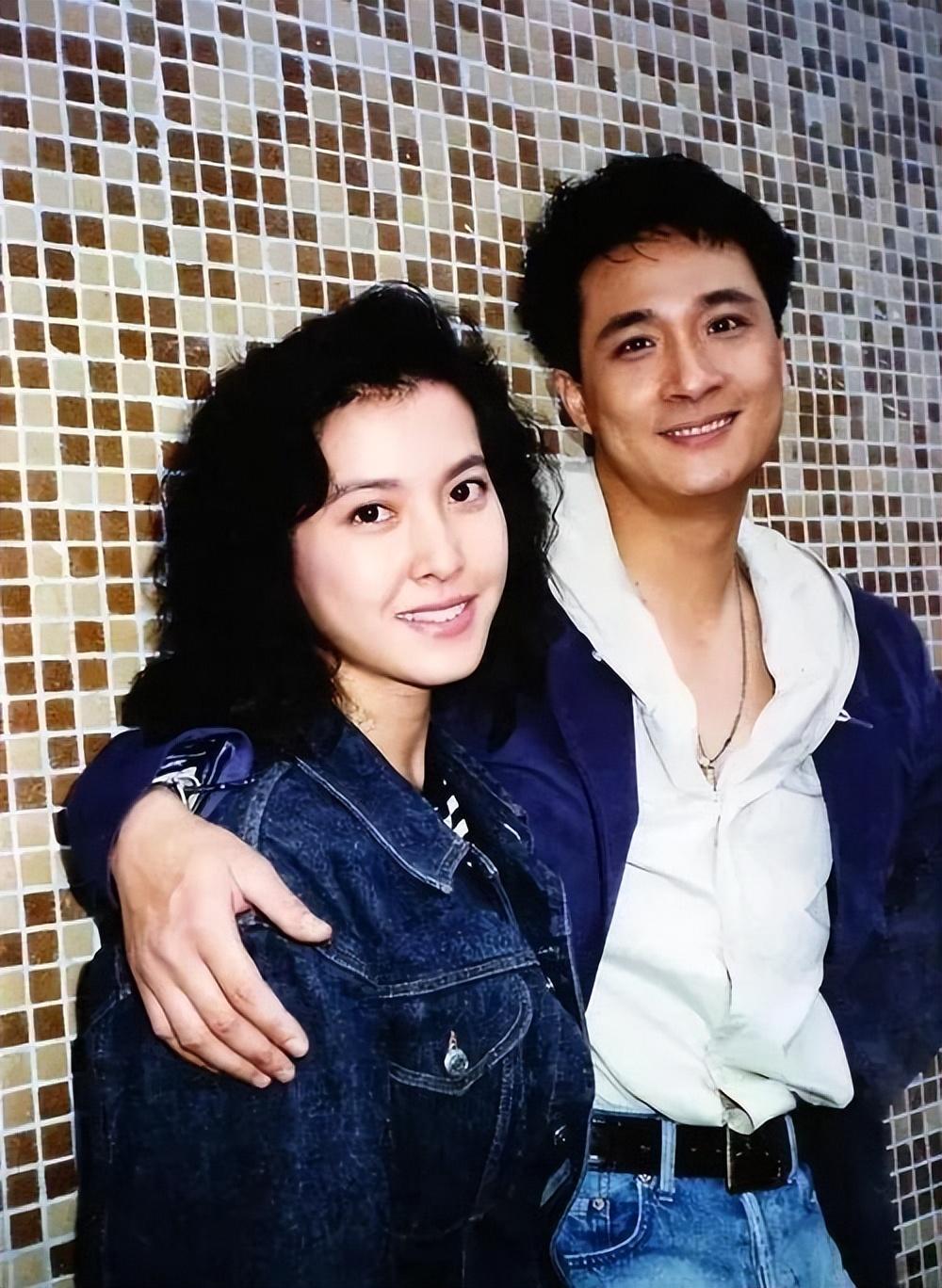 回顾64岁的何家劲一生只为等待患病的初恋女友痴情32年至今未婚