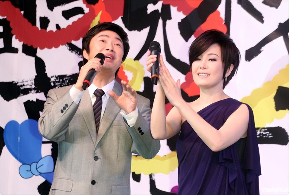 回顾"痴情王子"费玉清:曾为初恋终生未娶,后与56岁闺蜜相伴终生