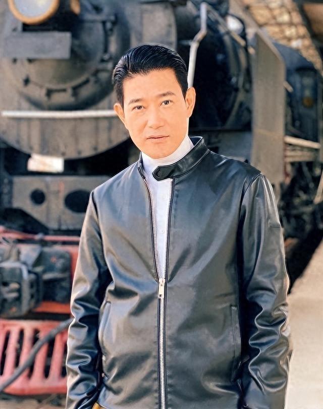 回顾矢野浩二吃23年中国饭娶中国妻子因说话不当遭到粉丝抵制