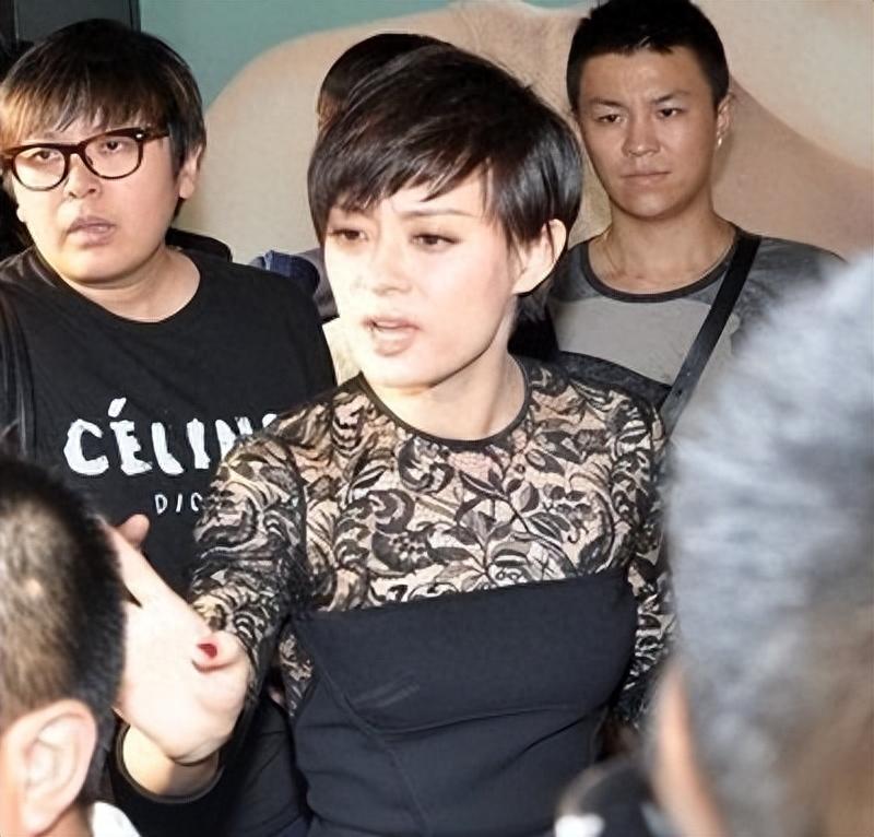 回顾向海清孙俪资助他4年他让孙俪被骂17年6000字控诉孙俪抠门