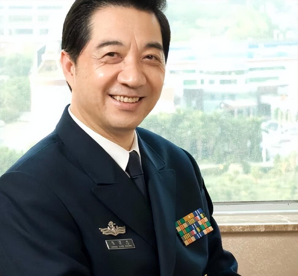 回顾央视一姐李红14岁辍学18岁逃婚从叛逆少女到央视女神